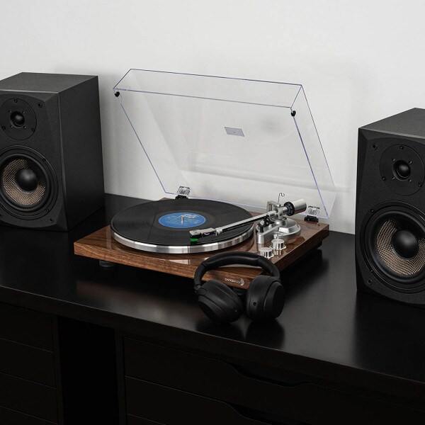 Main product image for Dayton Audio TT-1BTW Belt Drive Turntable with USB, Bluetooth,Audio Technica AT-VM95E Cartridge - Wood300-363